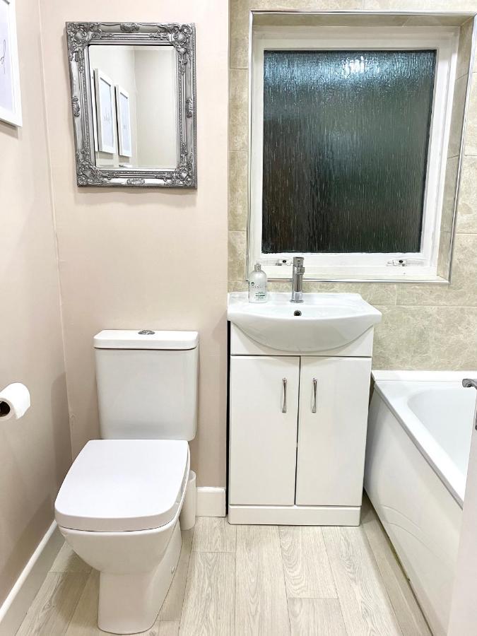 Entire Modern Apartment In Oban With Balcony Екстериор снимка