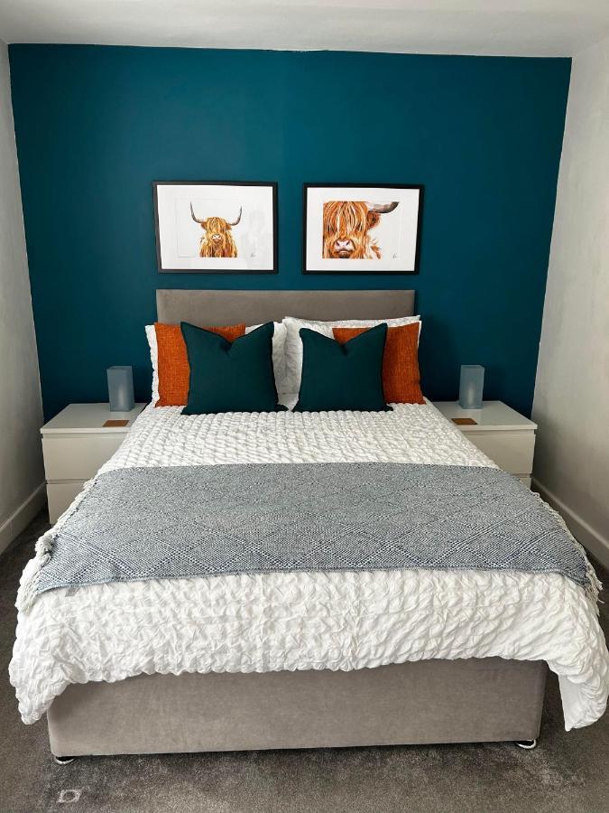 Entire Modern Apartment In Oban With Balcony Екстериор снимка