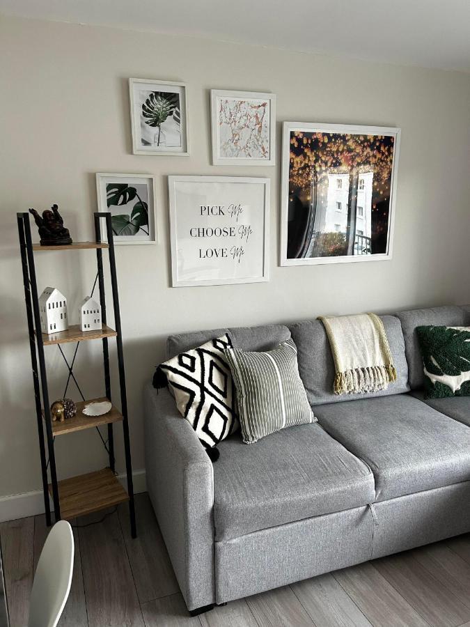 Entire Modern Apartment In Oban With Balcony Екстериор снимка
