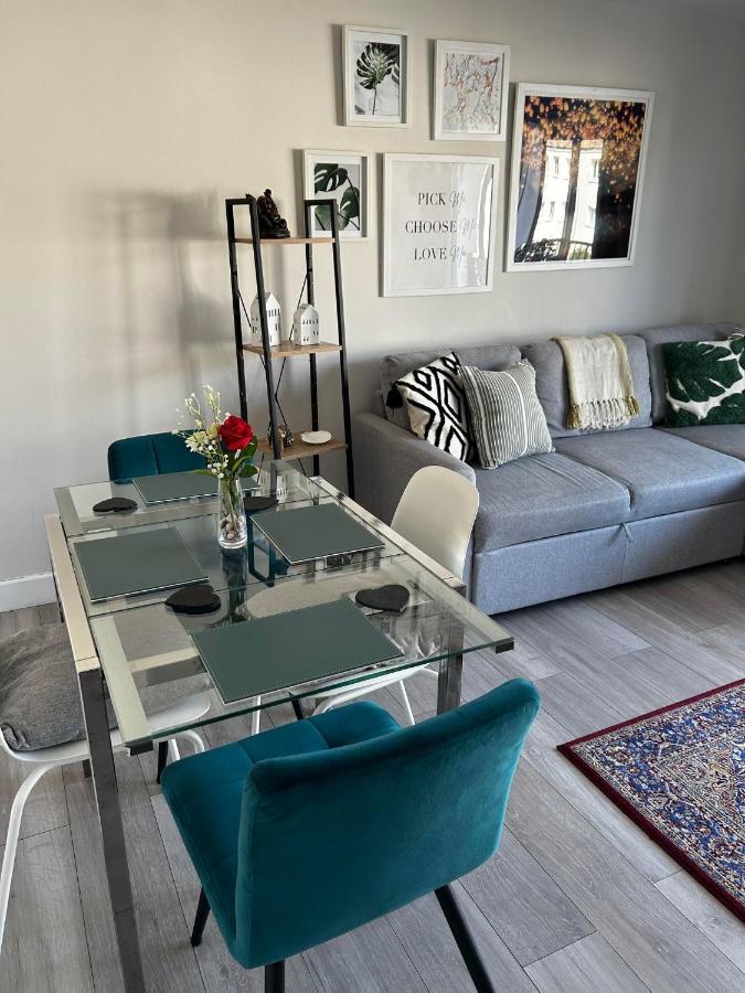 Entire Modern Apartment In Oban With Balcony Екстериор снимка