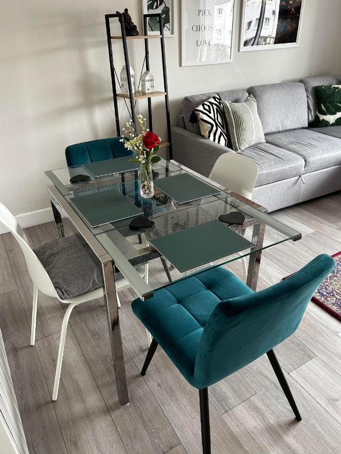 Entire Modern Apartment In Oban With Balcony Екстериор снимка
